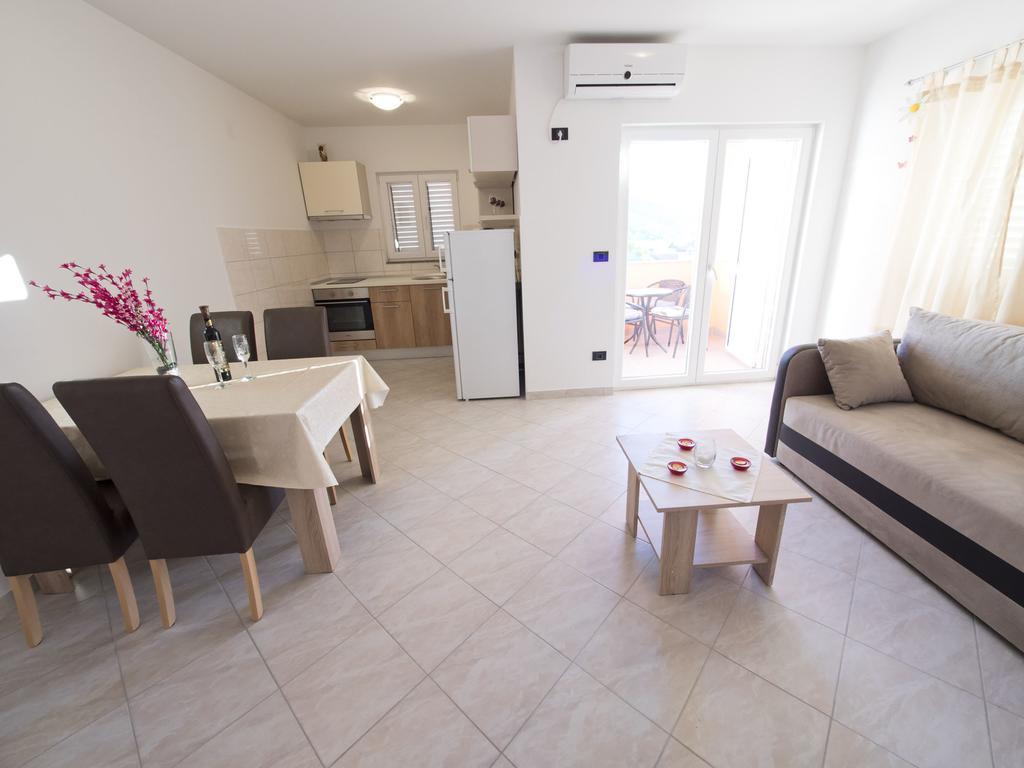 Apartment Bamba Grebastica Ruang foto