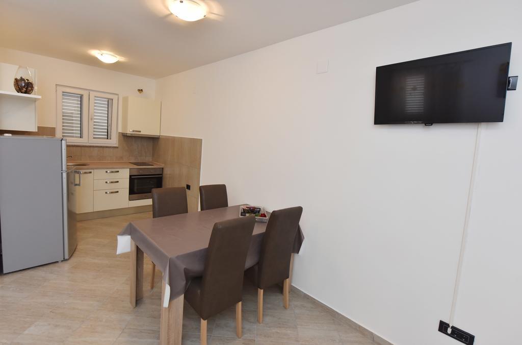 Apartment Bamba Grebastica Bagian luar foto