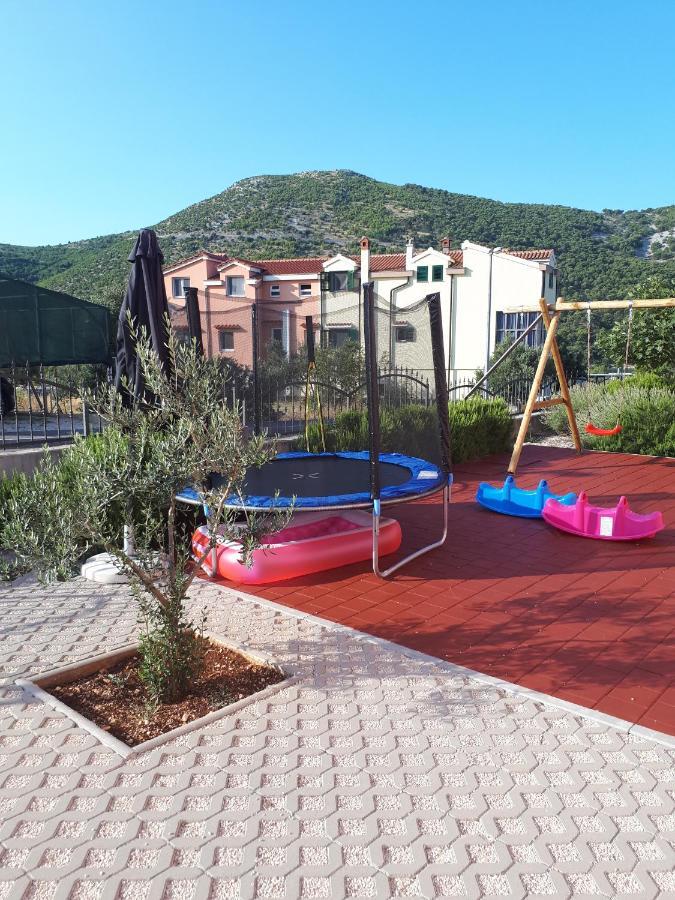 Apartment Bamba Grebastica Bagian luar foto