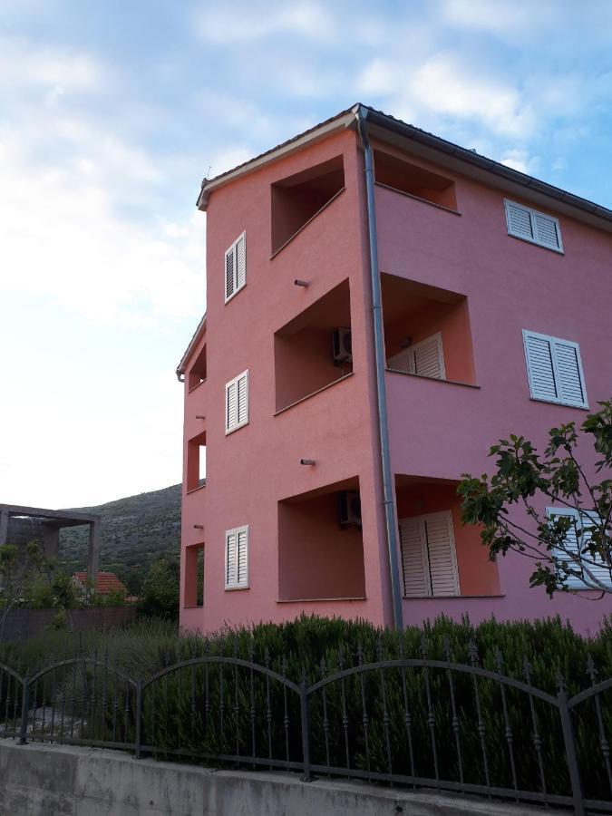 Apartment Bamba Grebastica Bagian luar foto